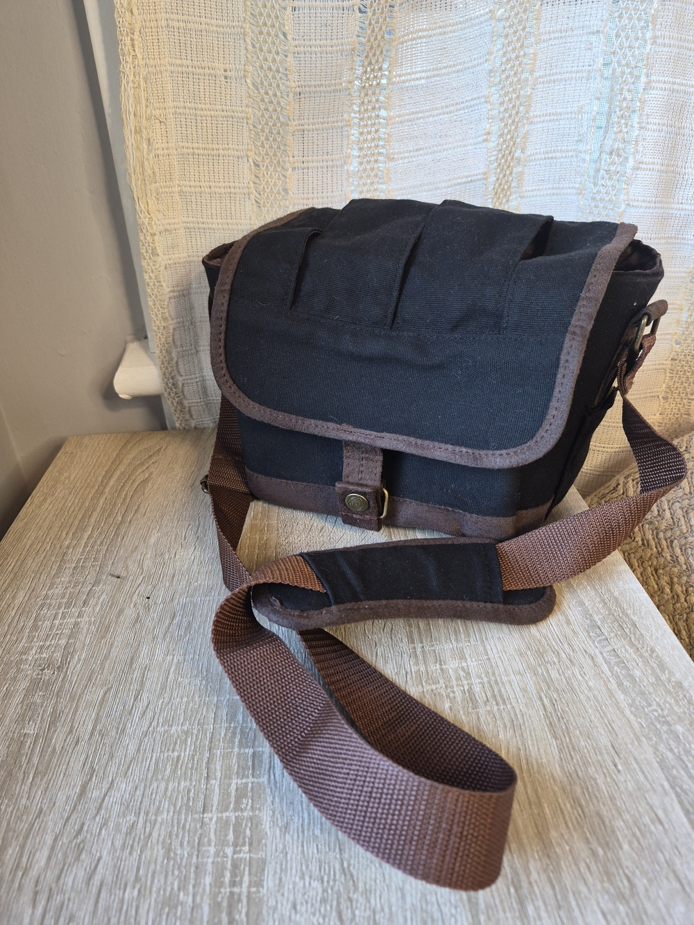 Picnic Time Caddy Cooler Tote featuring brown canvas trim and an adjustable